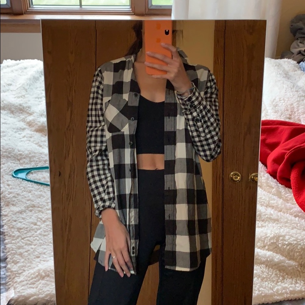 American Eagle Black and White Flannel